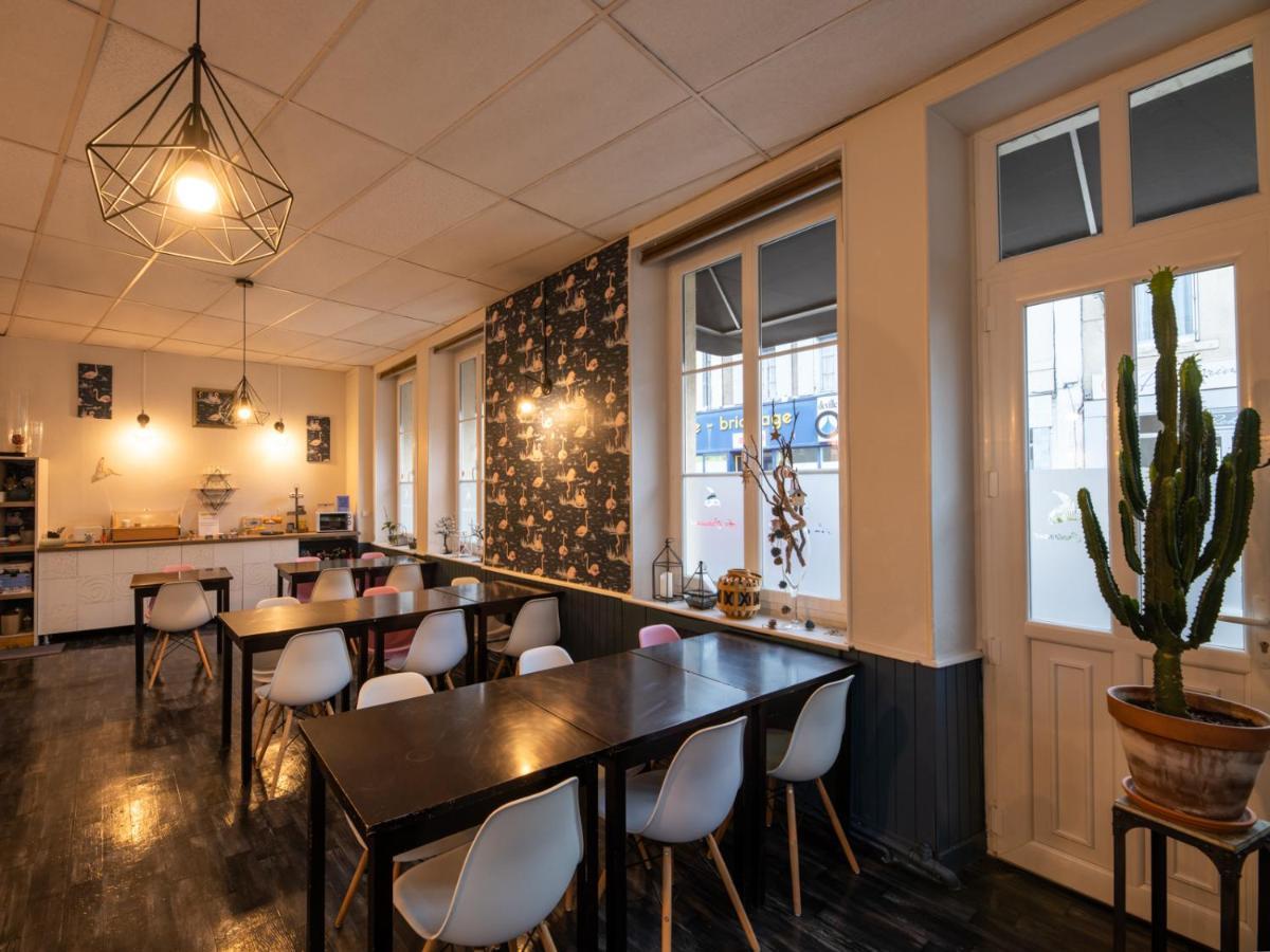 Logis Hôtel Au Croissant Buzançais Extérieur photo