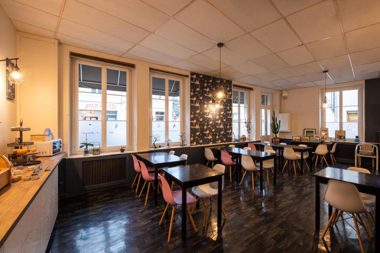 Logis Hôtel Au Croissant Buzançais Extérieur photo