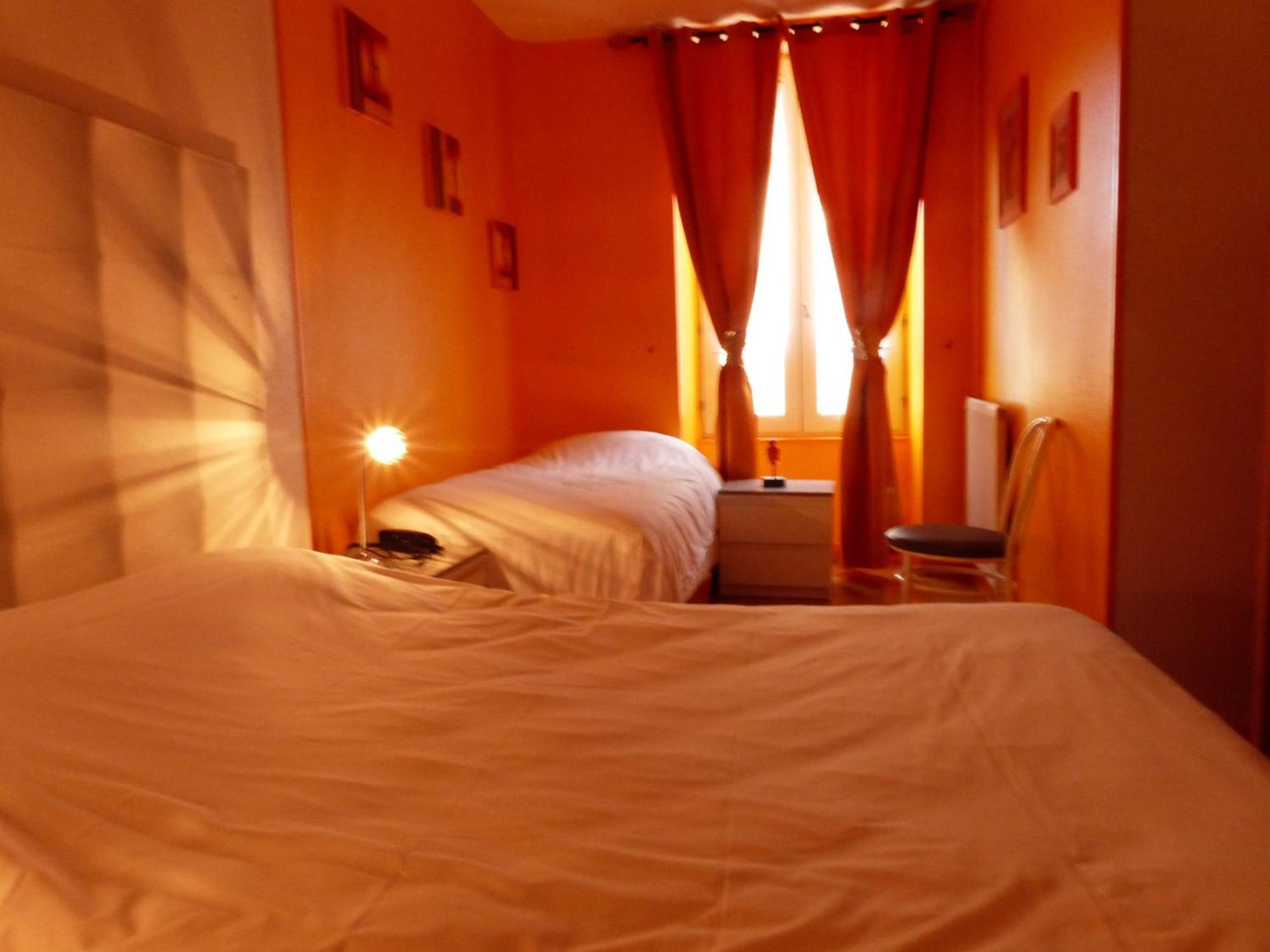 Logis Hôtel Au Croissant Buzançais Chambre photo