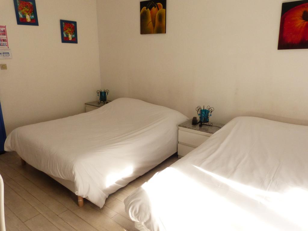 Logis Hôtel Au Croissant Buzançais Chambre photo