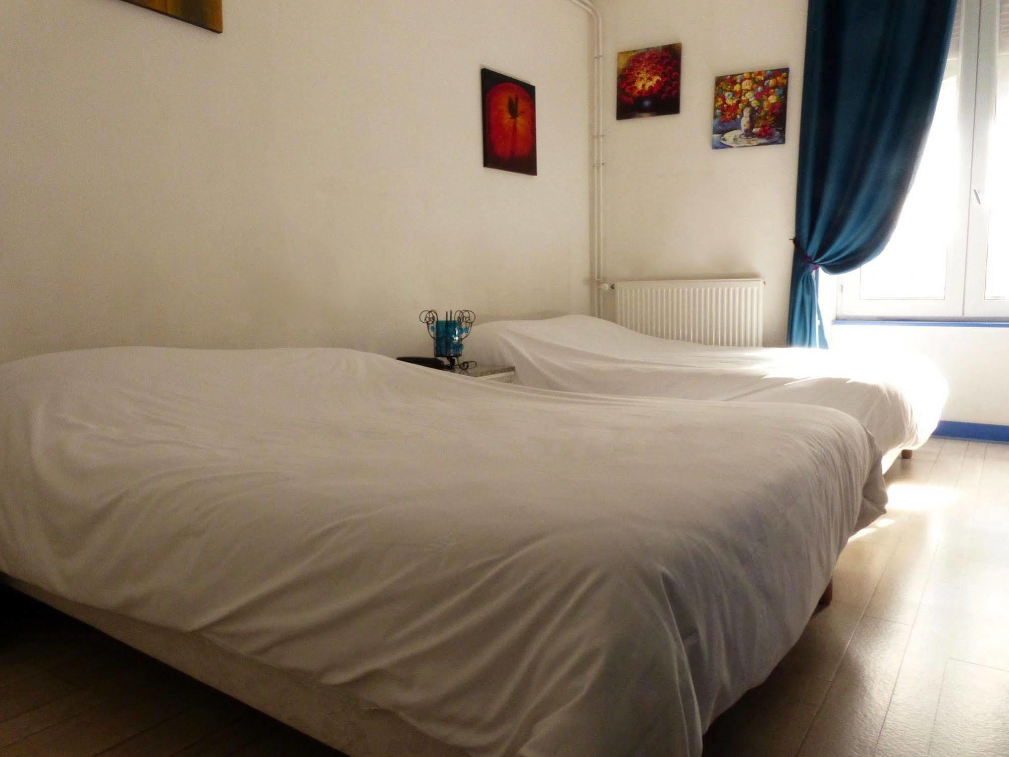 Logis Hôtel Au Croissant Buzançais Extérieur photo