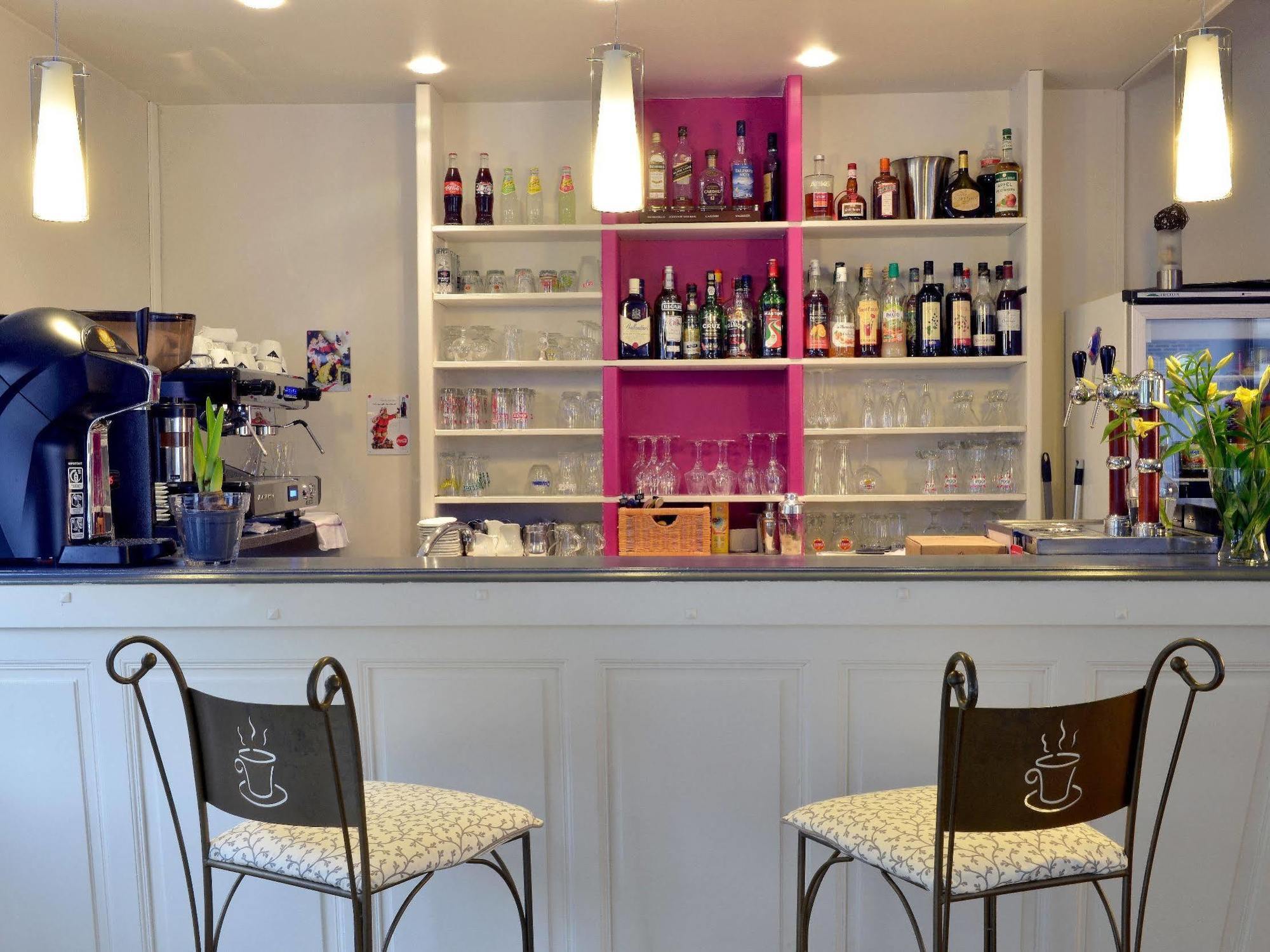 Logis Hôtel Au Croissant Buzançais Extérieur photo
