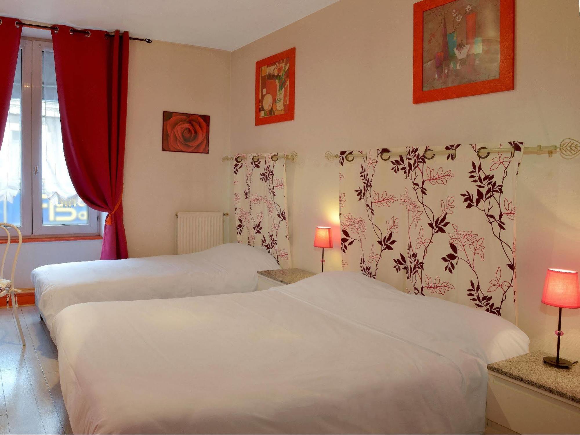 Logis Hôtel Au Croissant Buzançais Extérieur photo